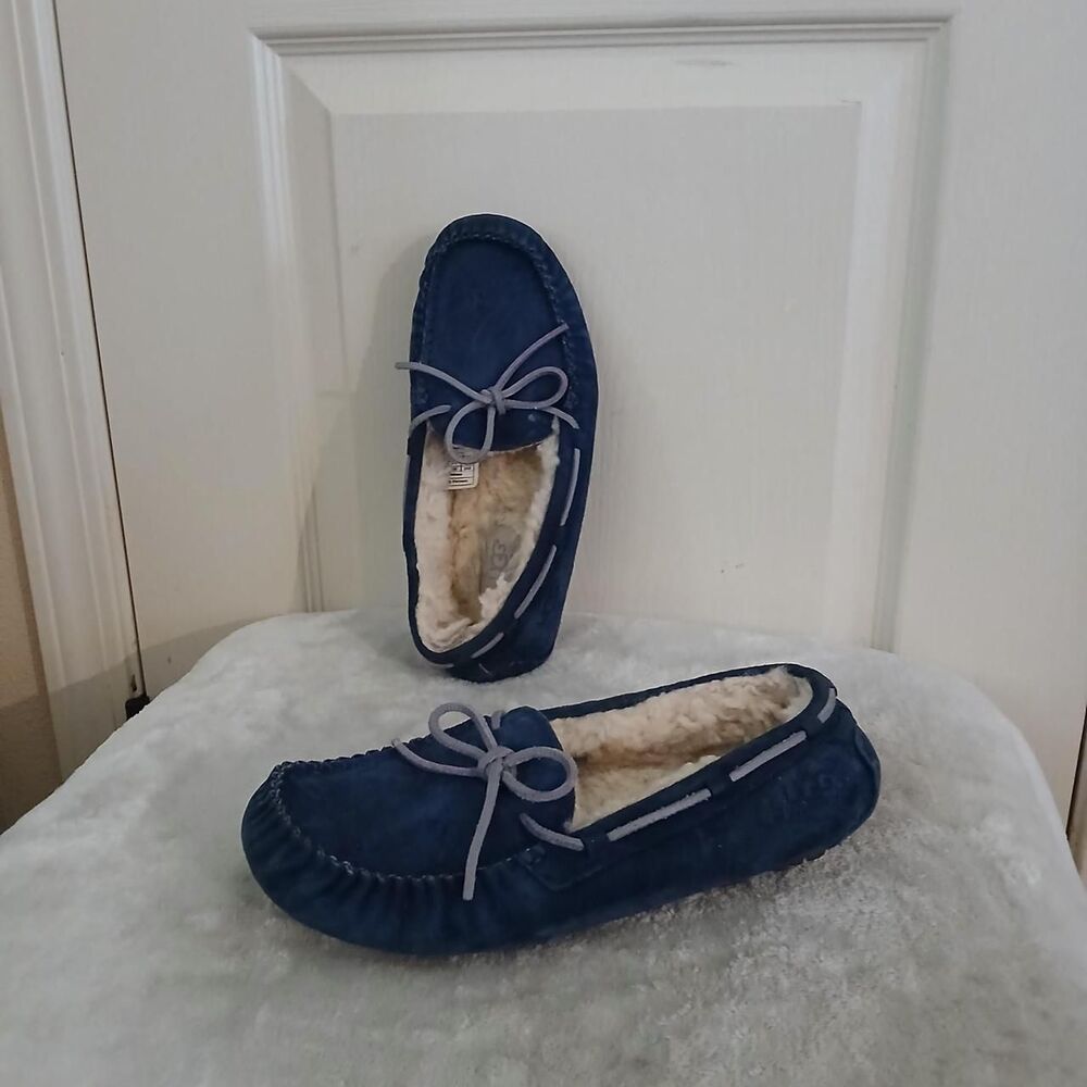 Classic UGG Dakota Navy Suede Moccasin Slippers 7 Comfort Cozy Loungewear Preppy